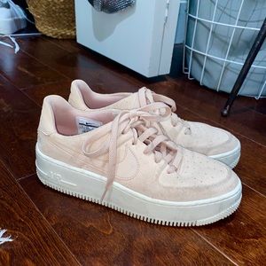 Nike Air Force 1 Sage Low